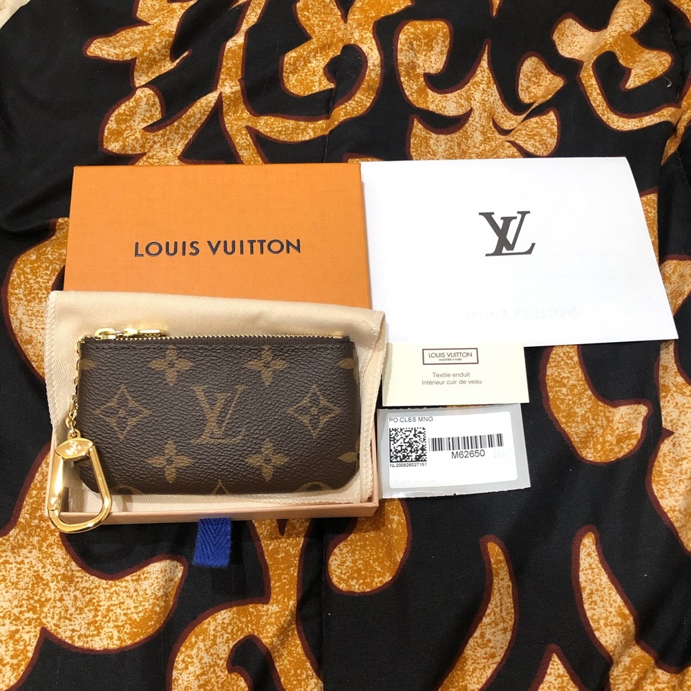 Lv keychains super hard to find - Picture 1 of 9